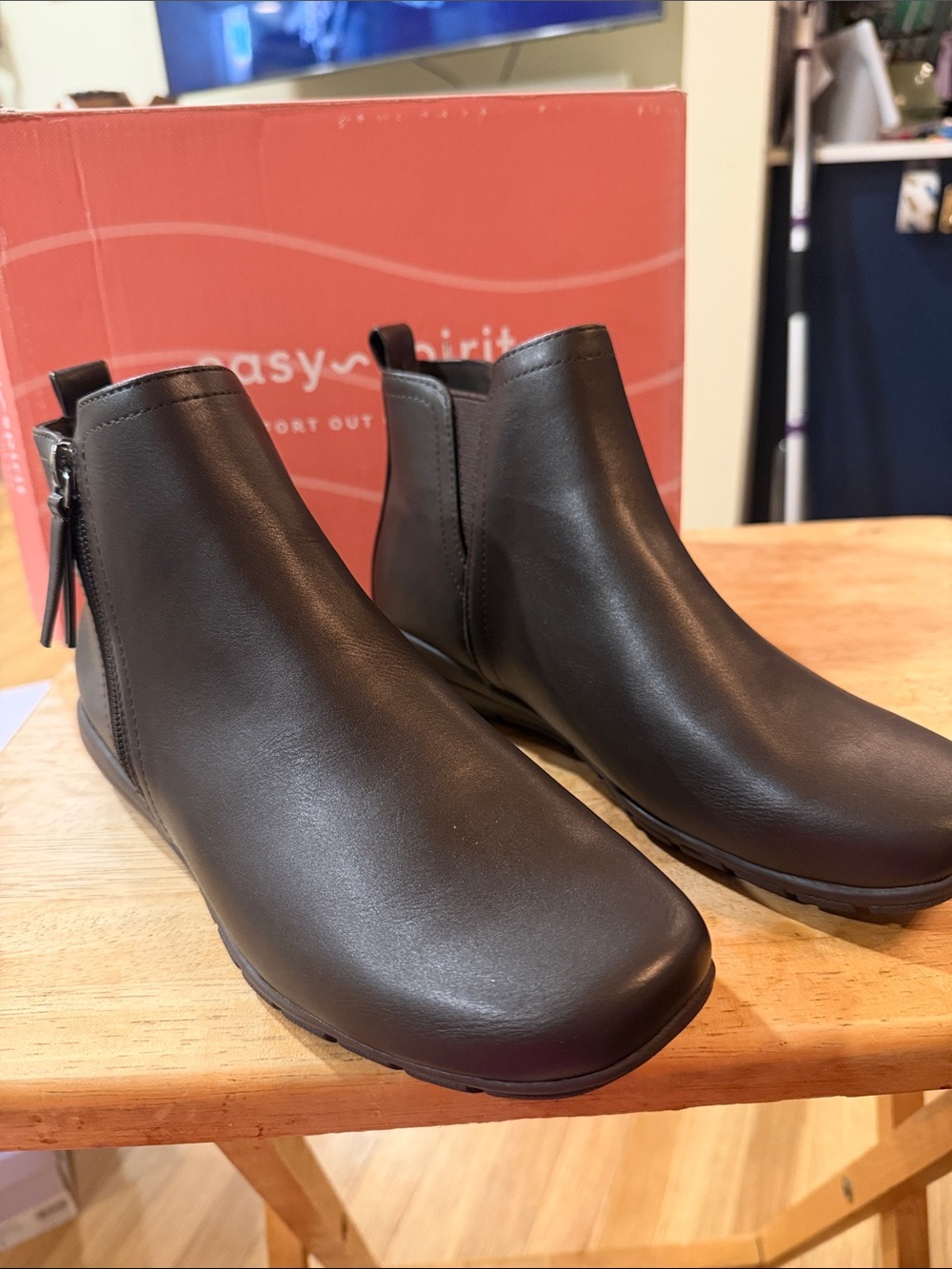 Easy Spirit Black Low Heel Ankle Booties size 6.5 (85). NO BALL OFFERS.